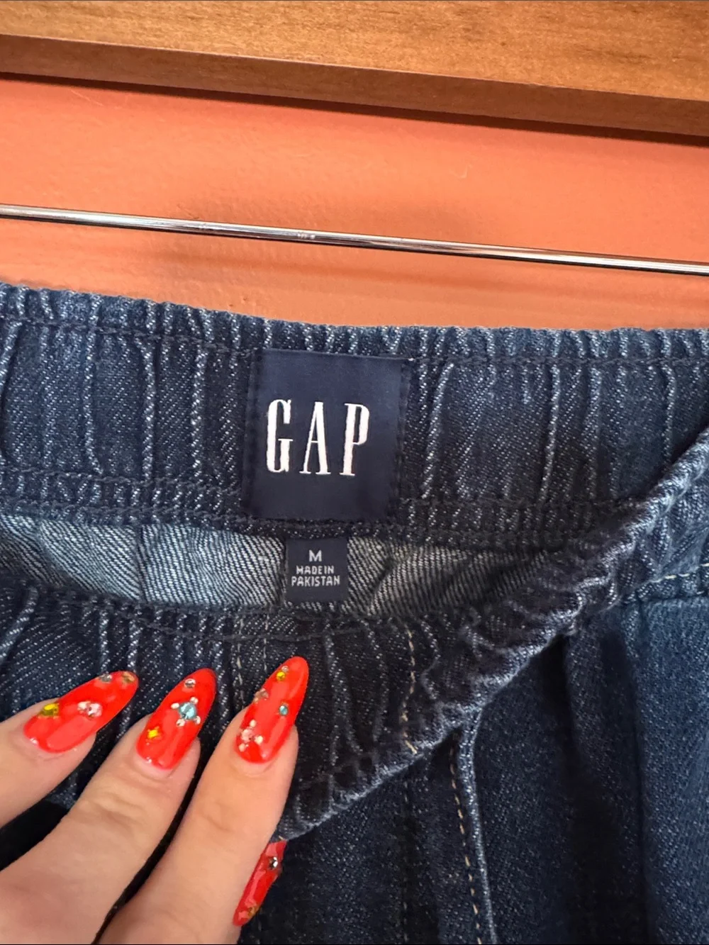 NWOT GAP soft denim barrel jeans - Picture 2 of 3